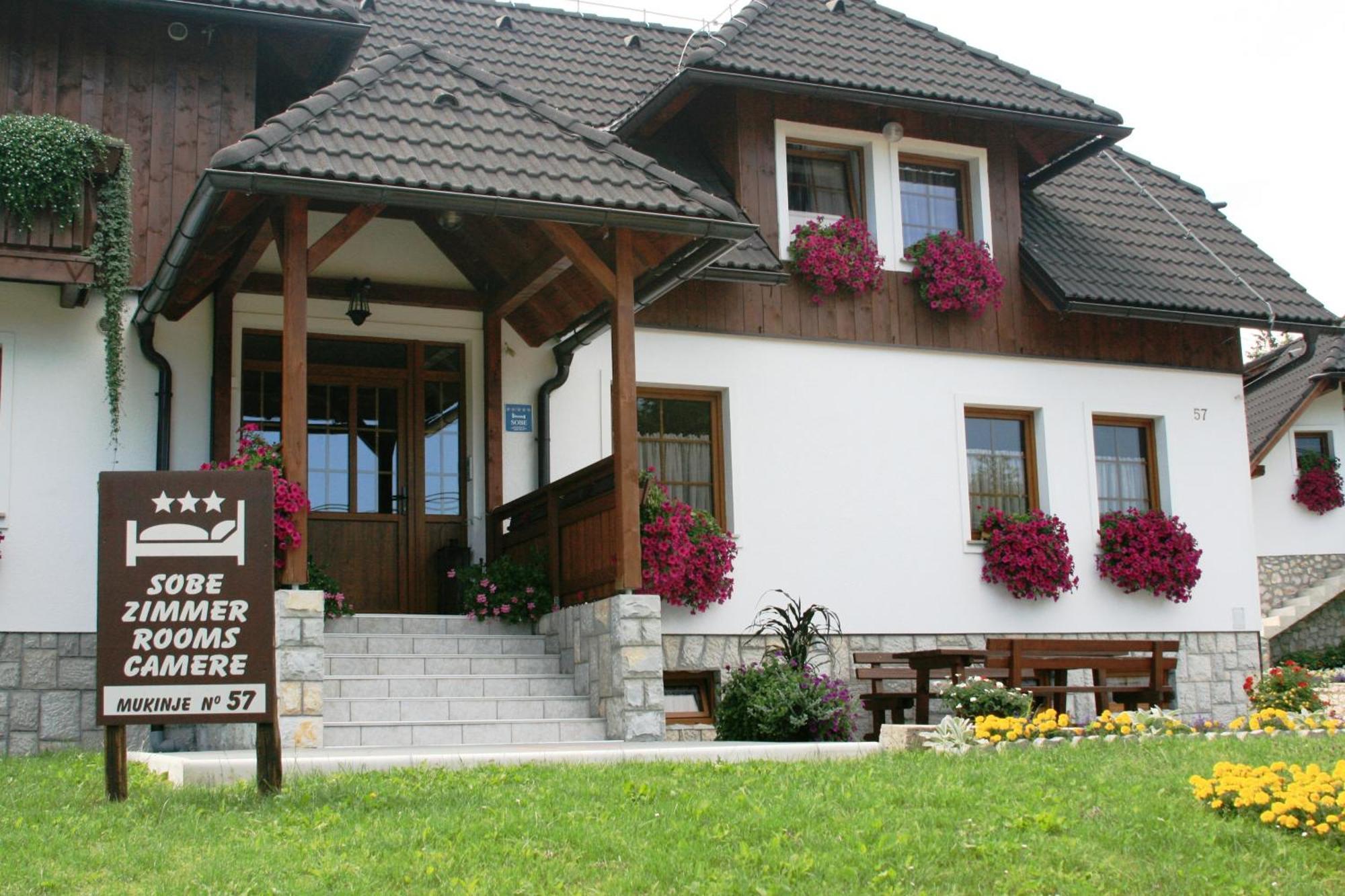 Villa Knezevic Plitvička Jezera Exterior foto