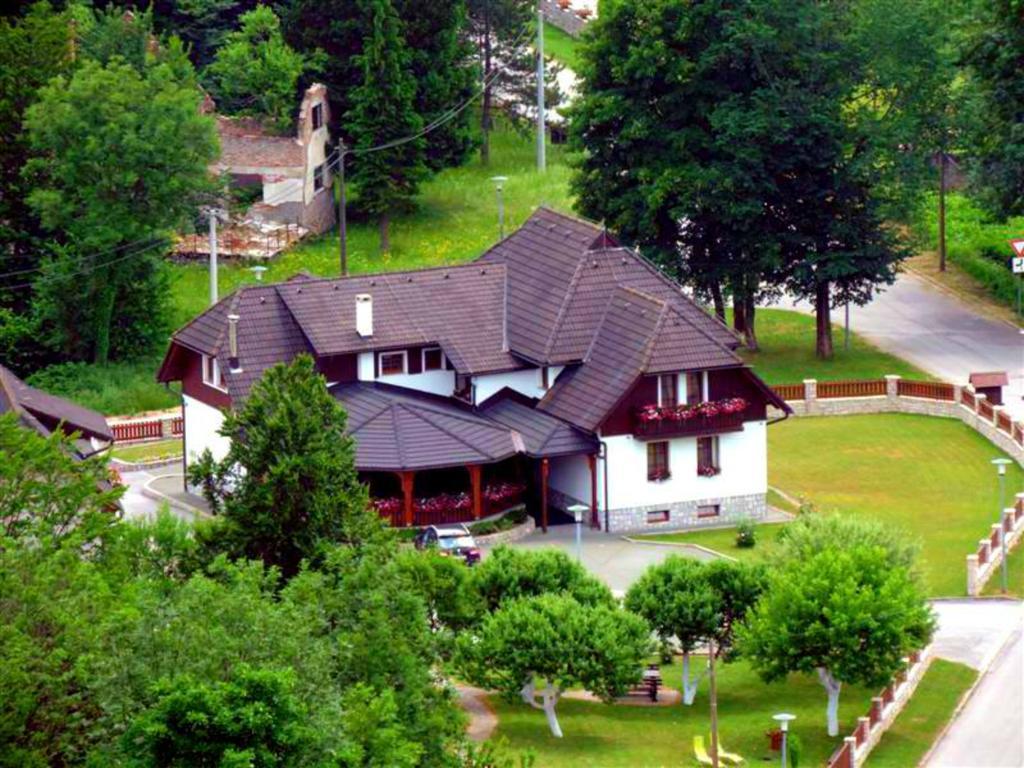 Villa Knezevic Plitvička Jezera Exterior foto